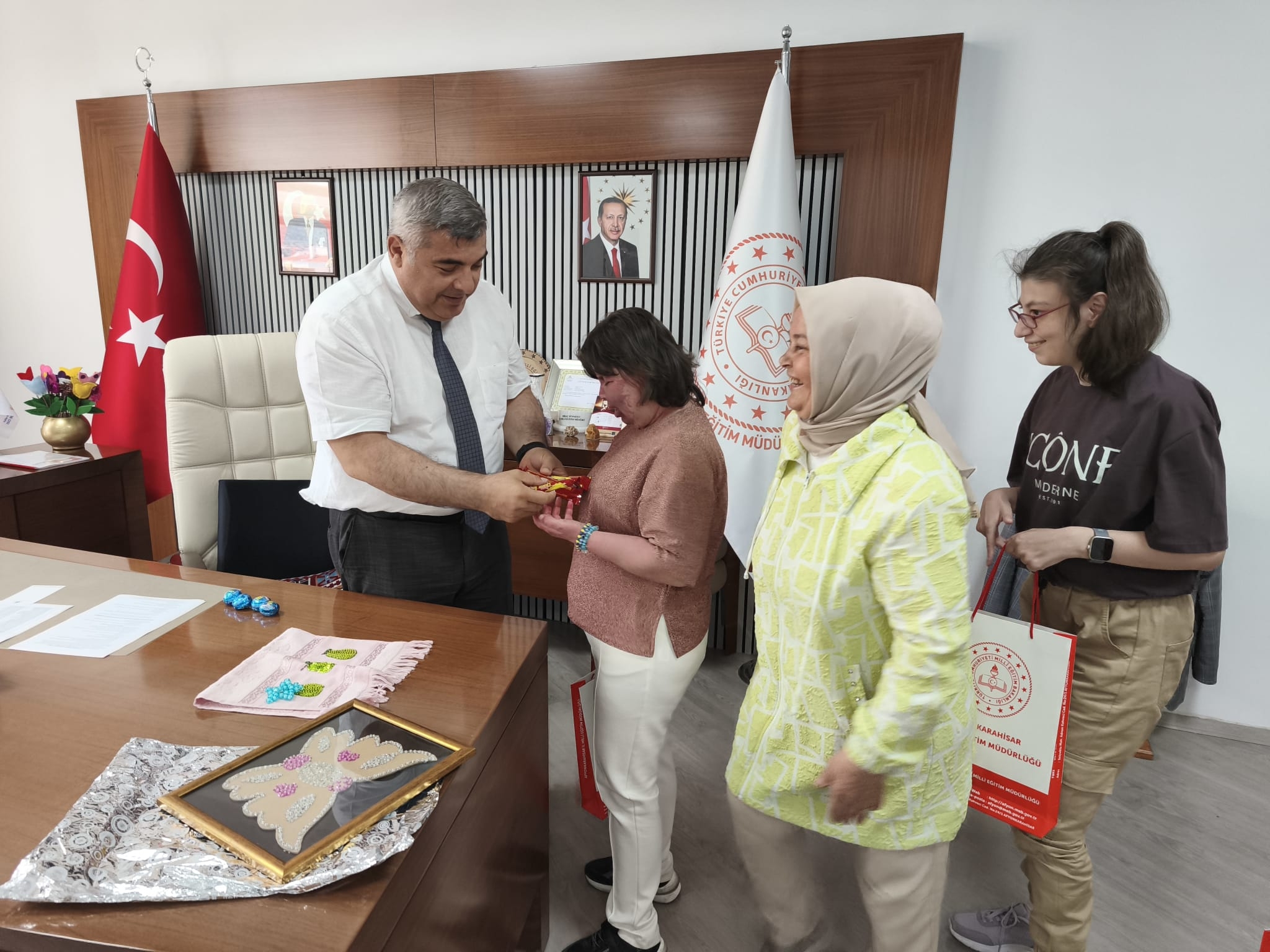 Özel Öğrencilerden Müdür Sünnetci’ye Bayram Ziyareti
