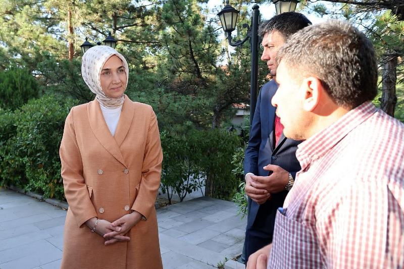 Vali Yiğitbaşı, “Vefa Kafe” Alanında İncelemelerde Bulundu