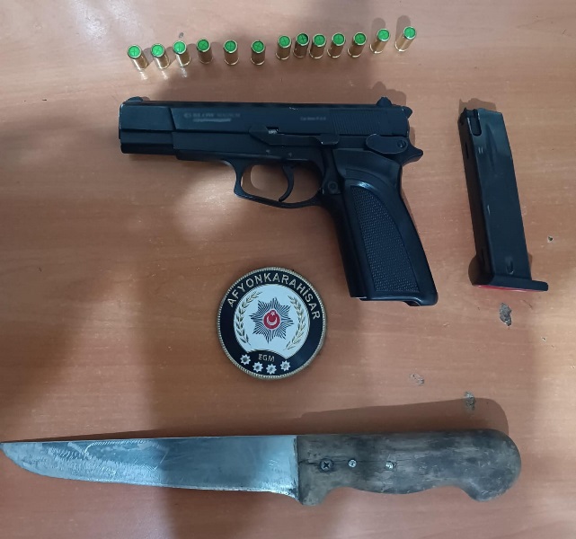 Afyonkarahisar'da 1 Haftada 21 Aranan Şahıs Yakalandı