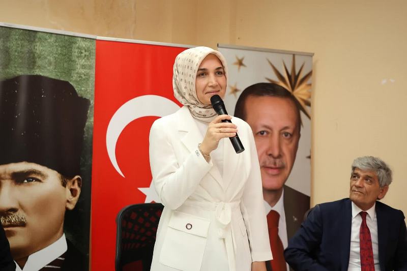 Vali Yiğitbaşı, Kızılören'de Muhtarlarla Buluştu