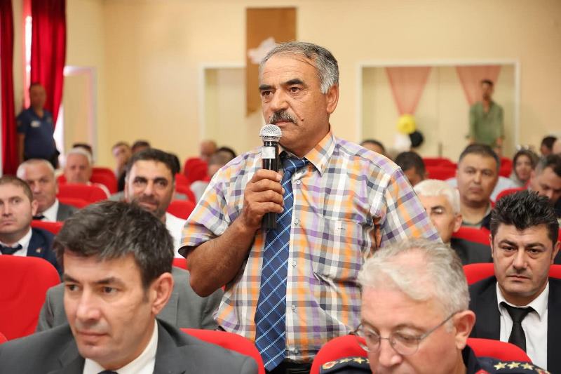 Vali Yiğitbaşı, Kızılören'de Muhtarlarla Buluştu