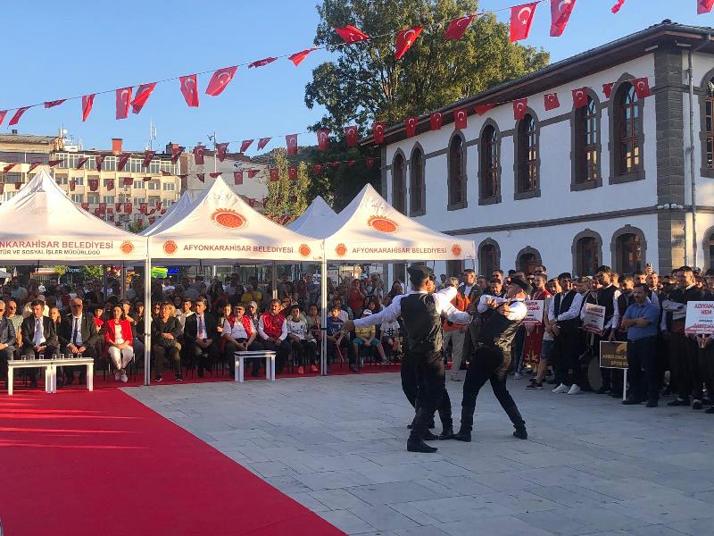 Afyonkarahisar Büyükler Türkiye Halk Oyunları Şampiyonasına Ev Sahipliği Yapıyor