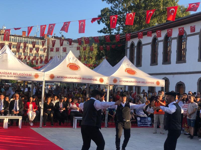 Afyonkarahisar Büyükler Türkiye Halk Oyunları Şampiyonasına Ev Sahipliği Yapıyor