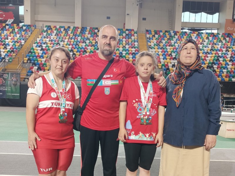 Afyonkarahisarlı Sporculardan Üç Altın Madalya