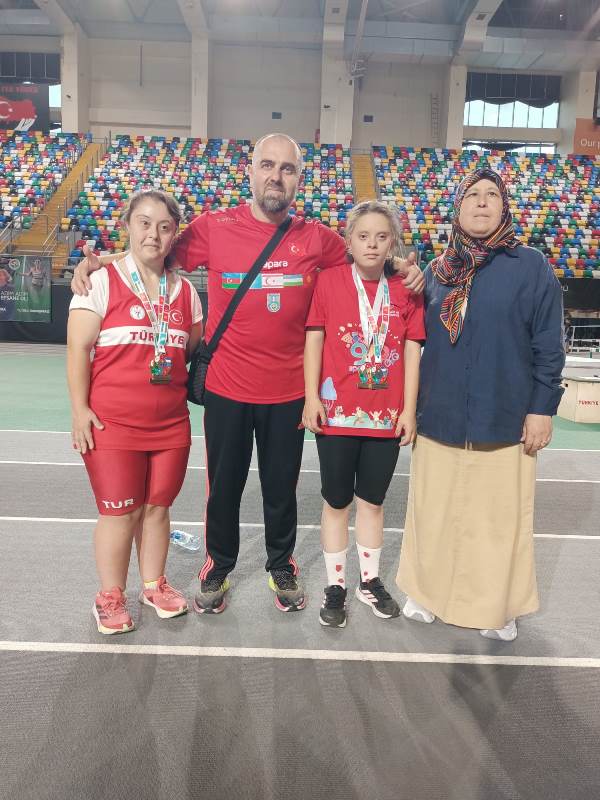Afyonkarahisarlı Sporculardan Üç Altın Madalya