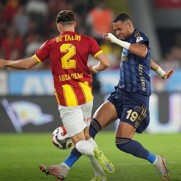 Fenerbahçe Lige Puan Kaybı İle Başladı