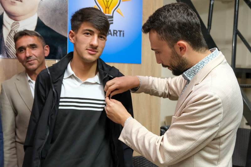 Güçlü Teşkilat, Güçlü Döğer 54 Yeni Üye Ak Parti’de