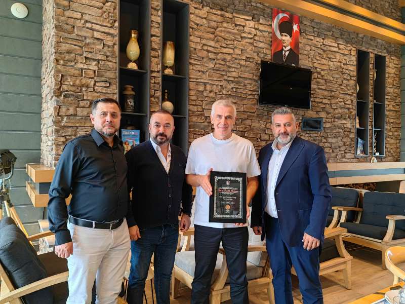 Önder Karaveli Afyon’da Beşiktaşlılarla Buluştu