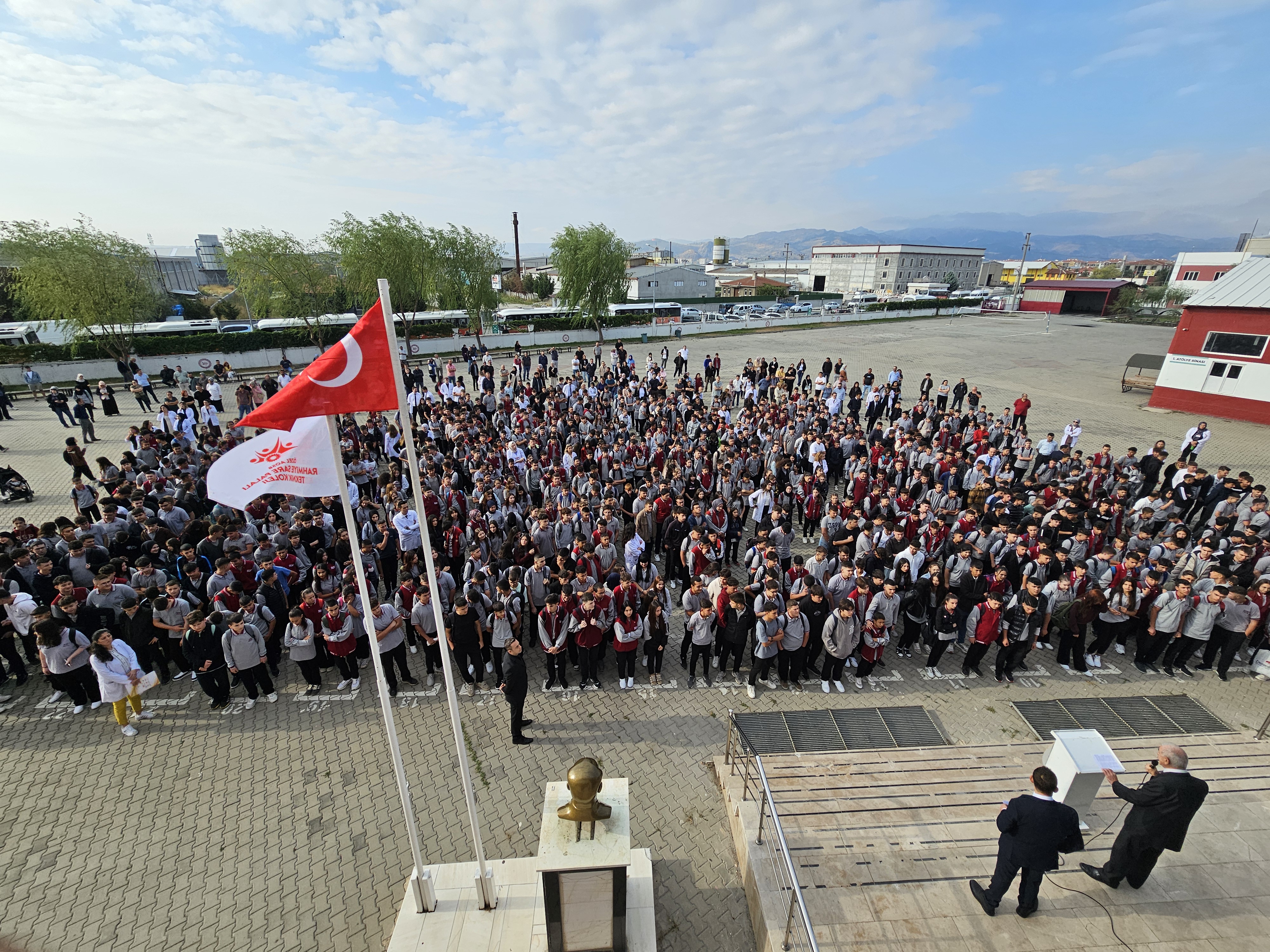 Özel AOSB Rahmiye Sare Palalı Teknik Koleji’nde Yeni Eğitim Yılı Başladı