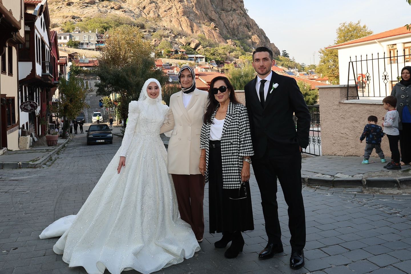 Vali Yiğitbaşı, Türkan Şoray’a Afyon’un Kültürel Mekanlarını Gezdirdi