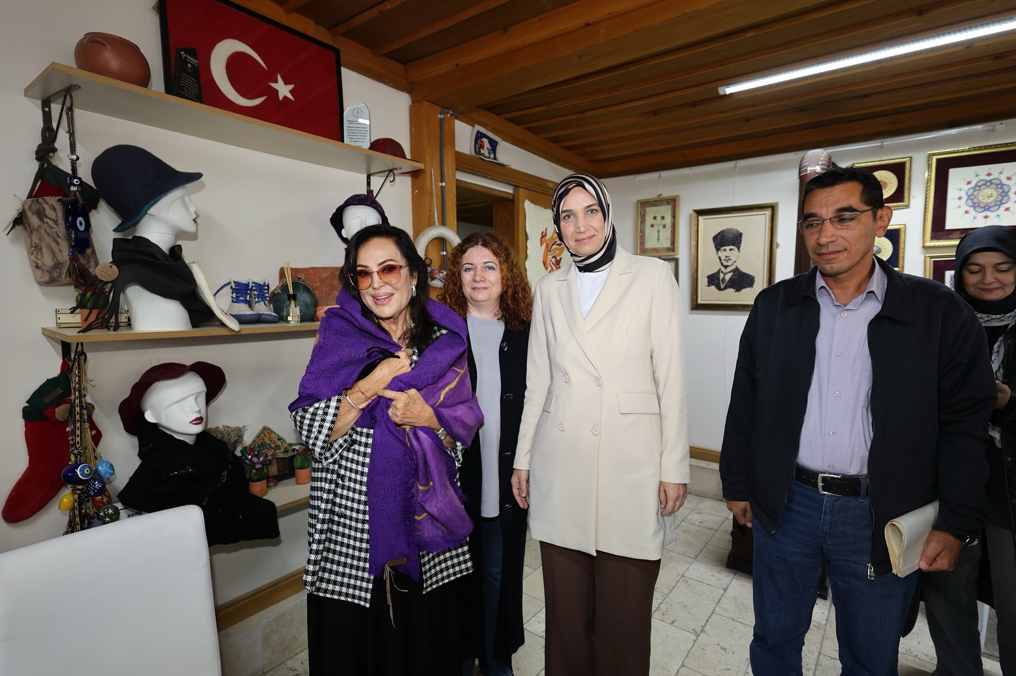 Vali Yiğitbaşı, Türkan Şoray’a Afyon’un Kültürel Mekanlarını Gezdirdi