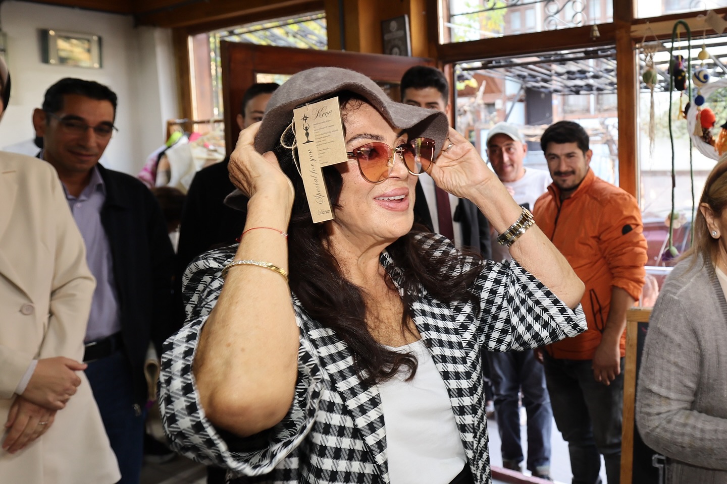 Vali Yiğitbaşı, Türkan Şoray’a Afyon’un Kültürel Mekanlarını Gezdirdi