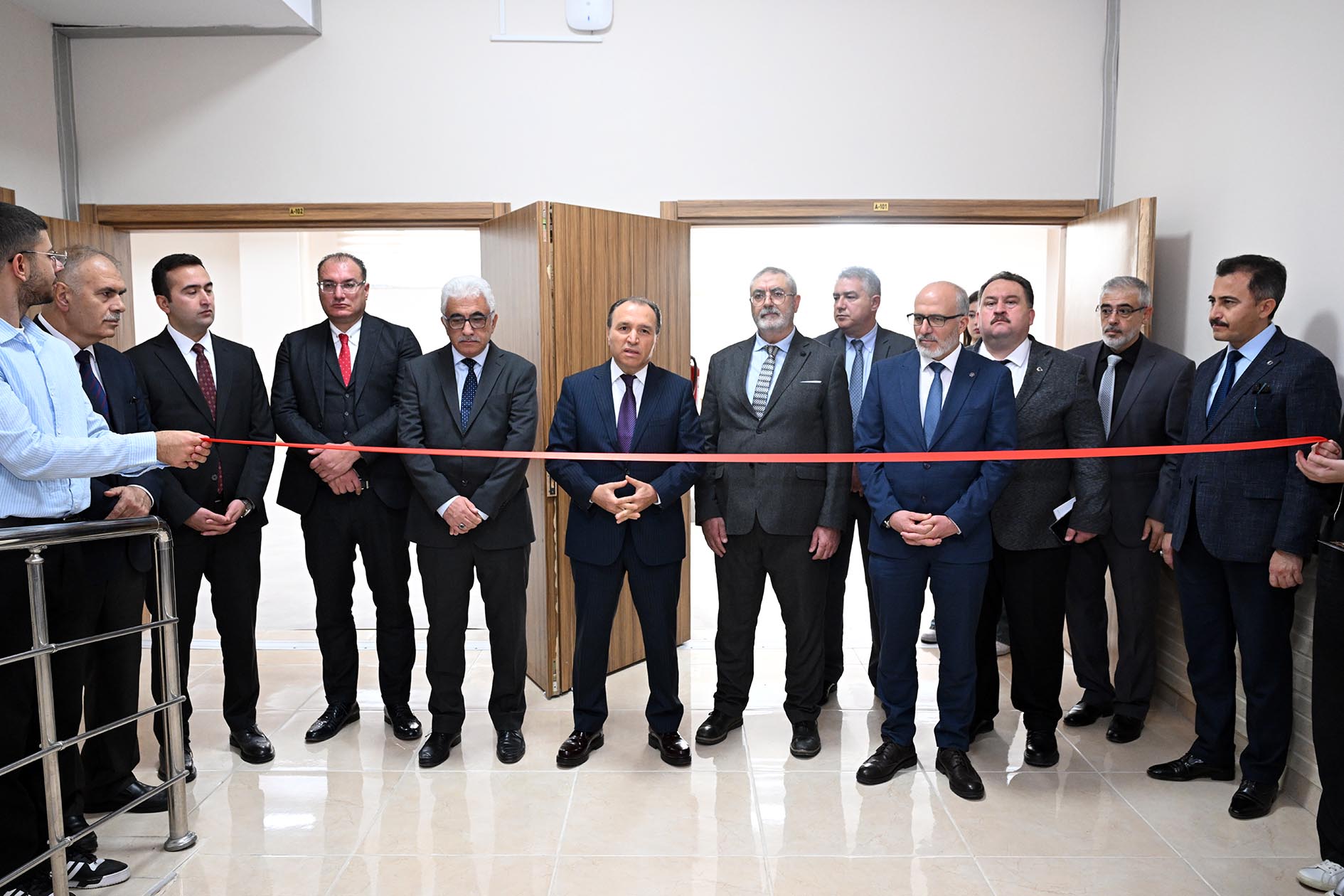 AKÜ'den Bolvadin'e Laboratuvar ve Müze Desteği