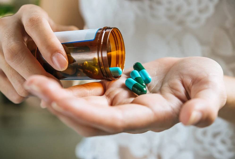 Antibiyotiği Boşa Kullanıp Yan Etki Görmeyin: Uzmandan Kritik Bilgilendirme
