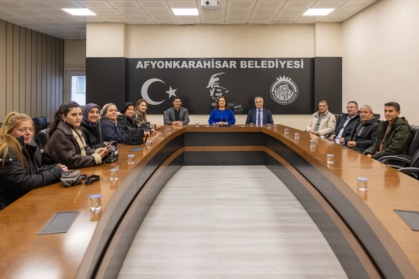 Dereçine Belde Yönetiminden Başkan Köksal’a Ziyaret