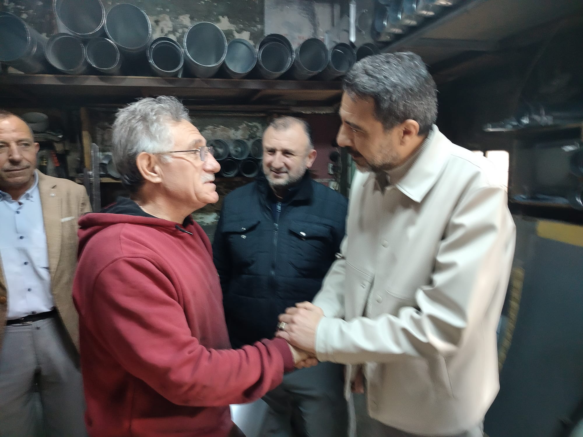 Yılmazaslan Esnafla Buluştu: “Dün Nasıl Başardıysak Yine Birlikte Başaracağız”