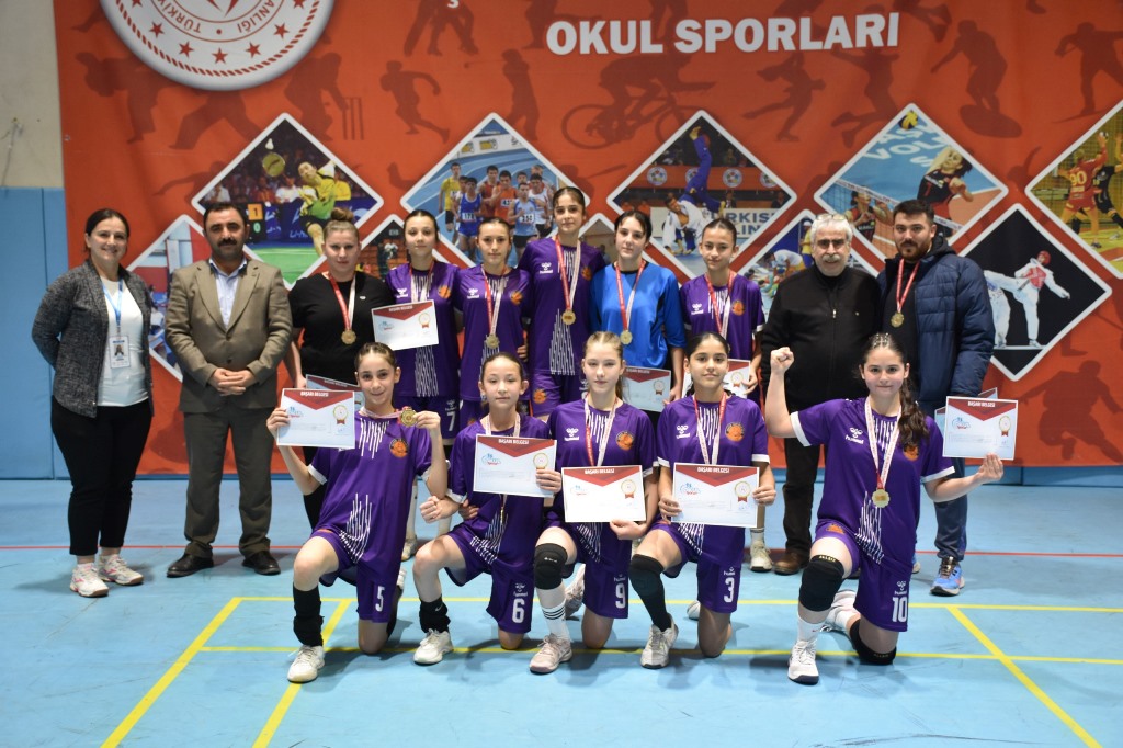 Hentbol Yıldızlar Grup Müsabakaları Tamamlandı