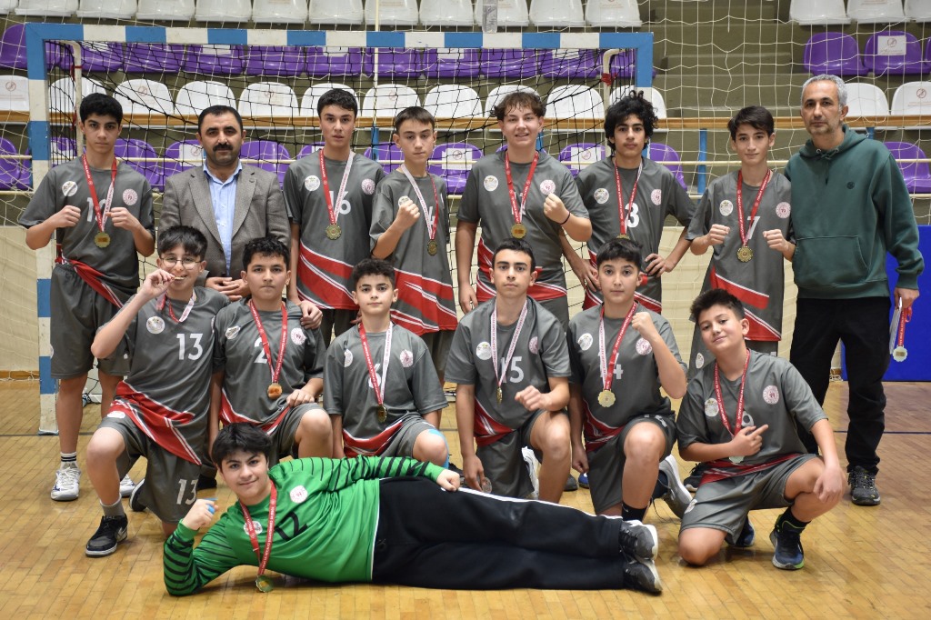 Hentbol Yıldızlar Grup Müsabakaları Tamamlandı