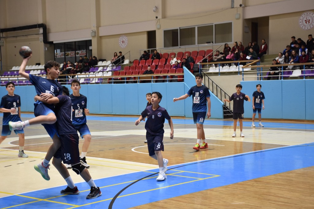 Hentbol Yıldızlar Grup Müsabakaları Tamamlandı