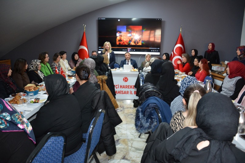 “Biz Bu Yolun Kadınlarla Birlikte Yürünebileceğine İnanıyoruz”