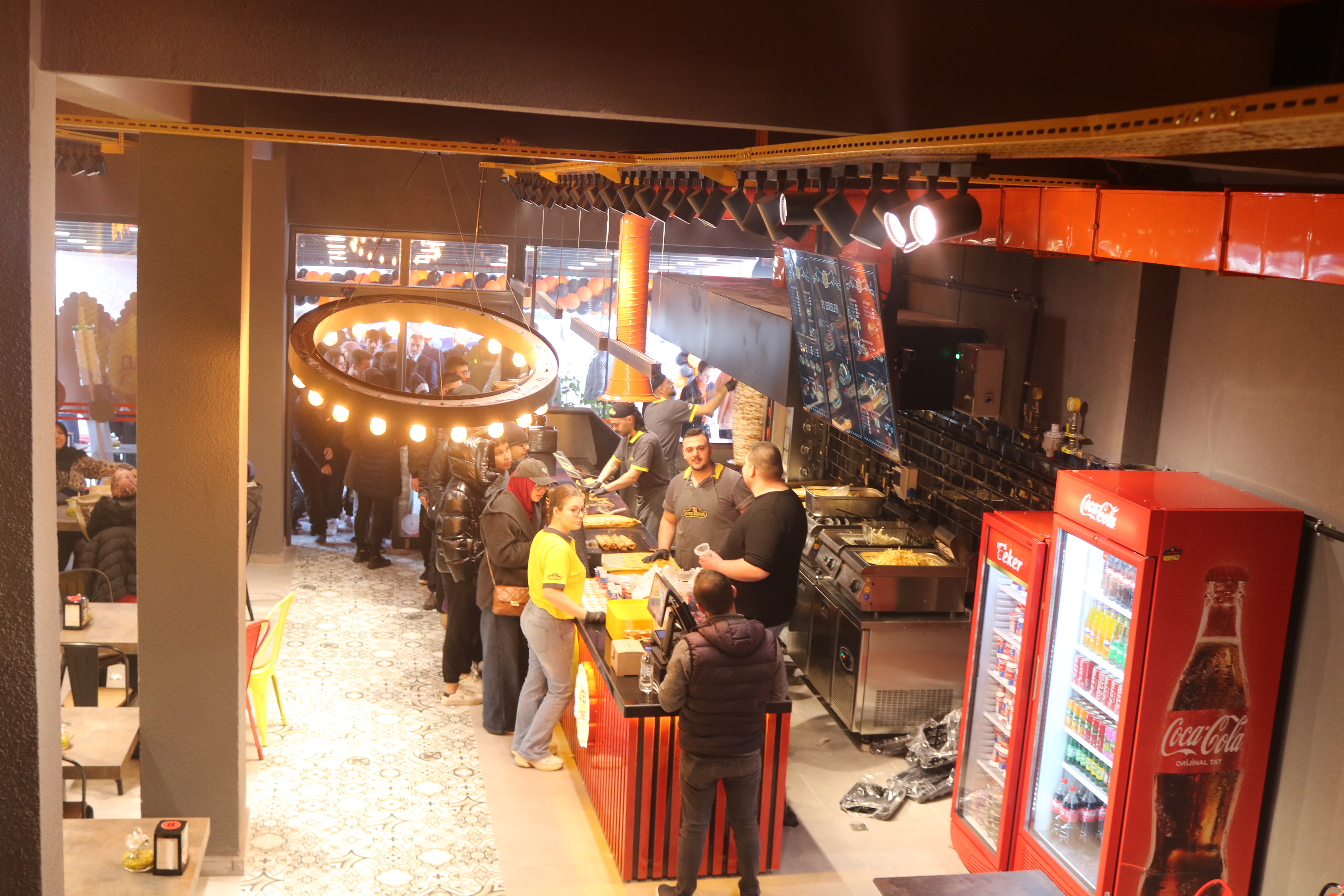 Afyonkarahisar'da Yeni Lezzet Noktası: Ateş Döner Açıldı