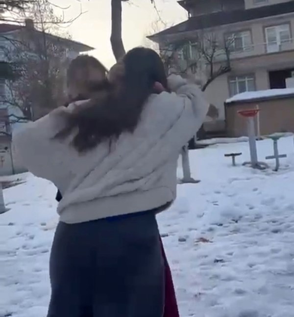 Zorla Para İstediler, Parka Götürüp Dövdüler!