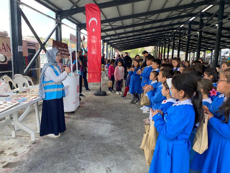 700 Öğrenci ve Vatandaş Festivalde Buluştu