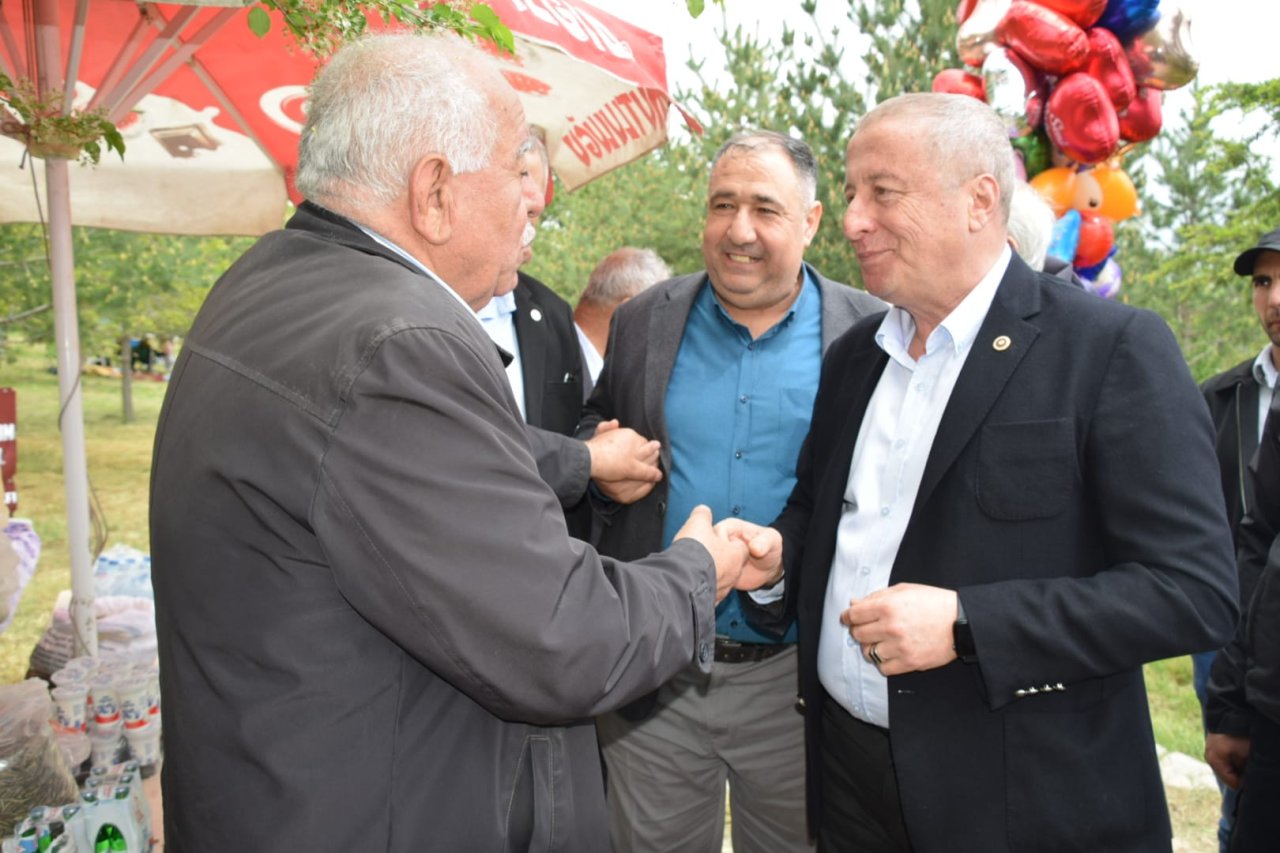 Afyonkarahisar’da, İYİ Parti Heyeti, Seyyid Cemal Sultan Anma Töreni’nde Vatandaşlarla Buluştu