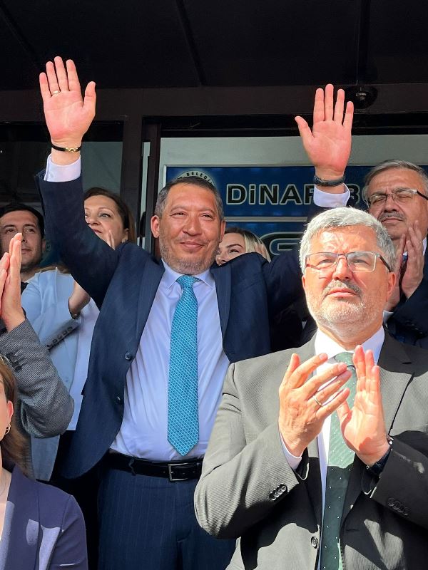 Dinar’da Gövde Gösterisi: Yerel Yönetim ve İktidar Gücü Birleşti
