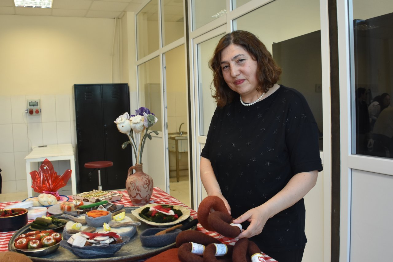 Öğrencilerden Yöresel Lezzetlere Keçe Dokunuşu: Afyonkarahisar’ın Tatları Sanata Dönüştü