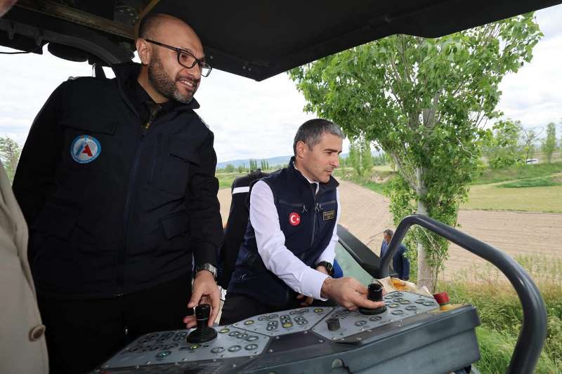 Vali Aktaş Çobanlar-Sülümenli Yolunda İncelemelerde Bulundu