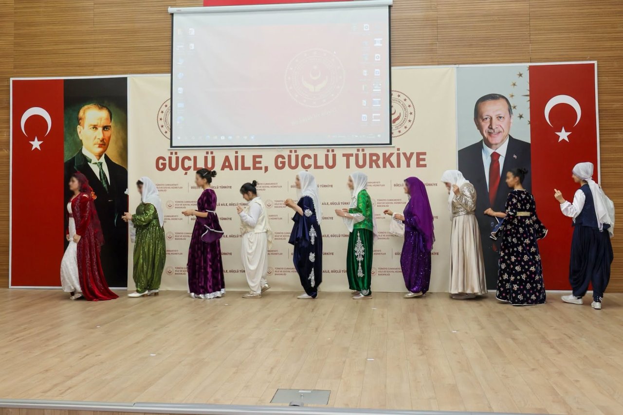3. Geleneksel Yıl Sonu Sergisi’ne Vali Aktaş’tan Açılış