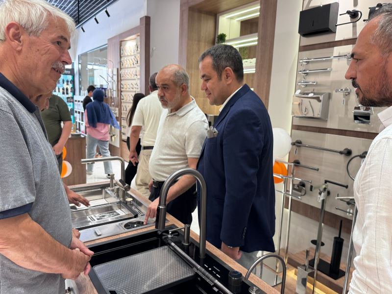A4 Yapı Marketin Açılışına MÜSİAD Tam Kadro Katıldı