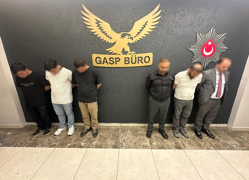 Afyon’da AVM’de Sözde Denetim Yapan 6 Şüpheli Ankara’da Yakalandı