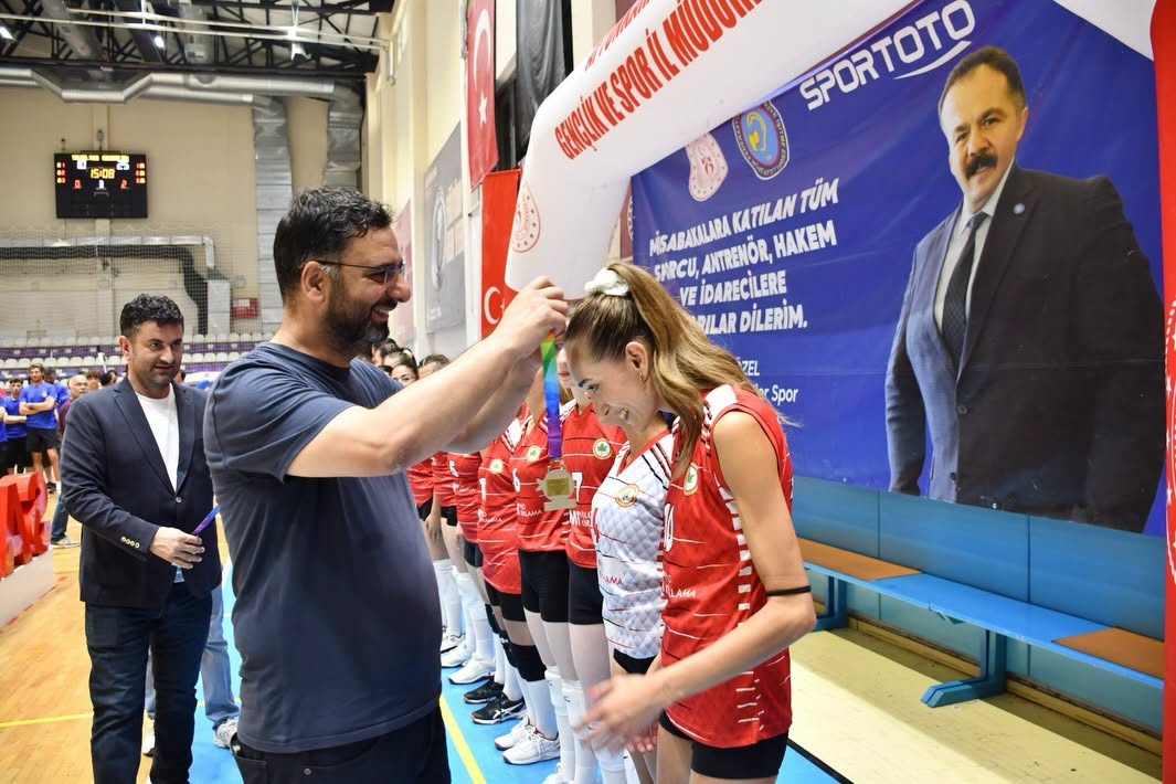 Afyonkarahisar’da İşitme Engelliler Voleybol Türkiye Şampiyonası Tamamlandı