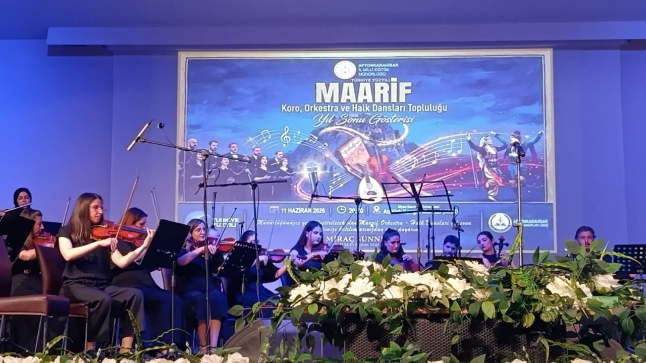 Afyonkarahisar’da Sanat Gecesi: Maarif Topluluğu Yıl Sonu Gösterisi Büyük Beğeni Topladı