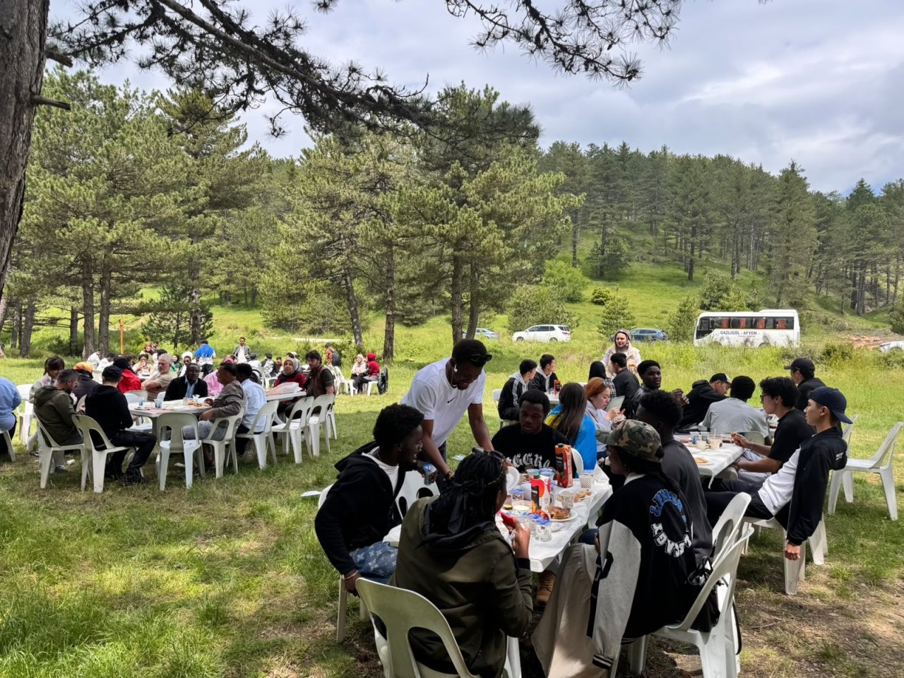 Afyonkarahisar’da Uluslararası Öğrenciler Piknik Programıyla Yılı Tamamladı