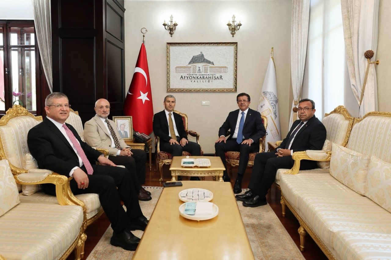 AK Parti Genel Başkan Yardımcısı Nihat Zeybekci’den Vali Aktaş’a Ziyaret