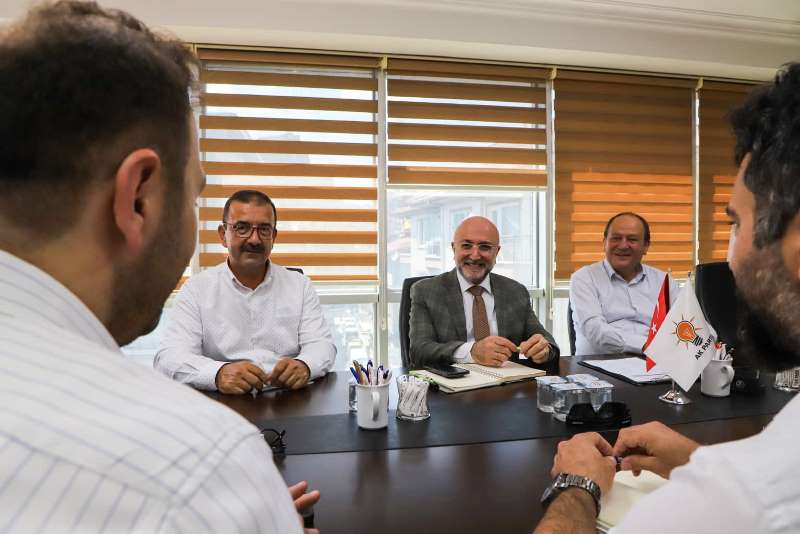 AK Parti İl Başkanlığı’nda Teşkilat Uzmanları İle Bir Araya Gelindi