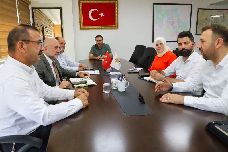 AK Parti İl Başkanlığı’nda Teşkilat Uzmanları İle Bir Araya Gelindi