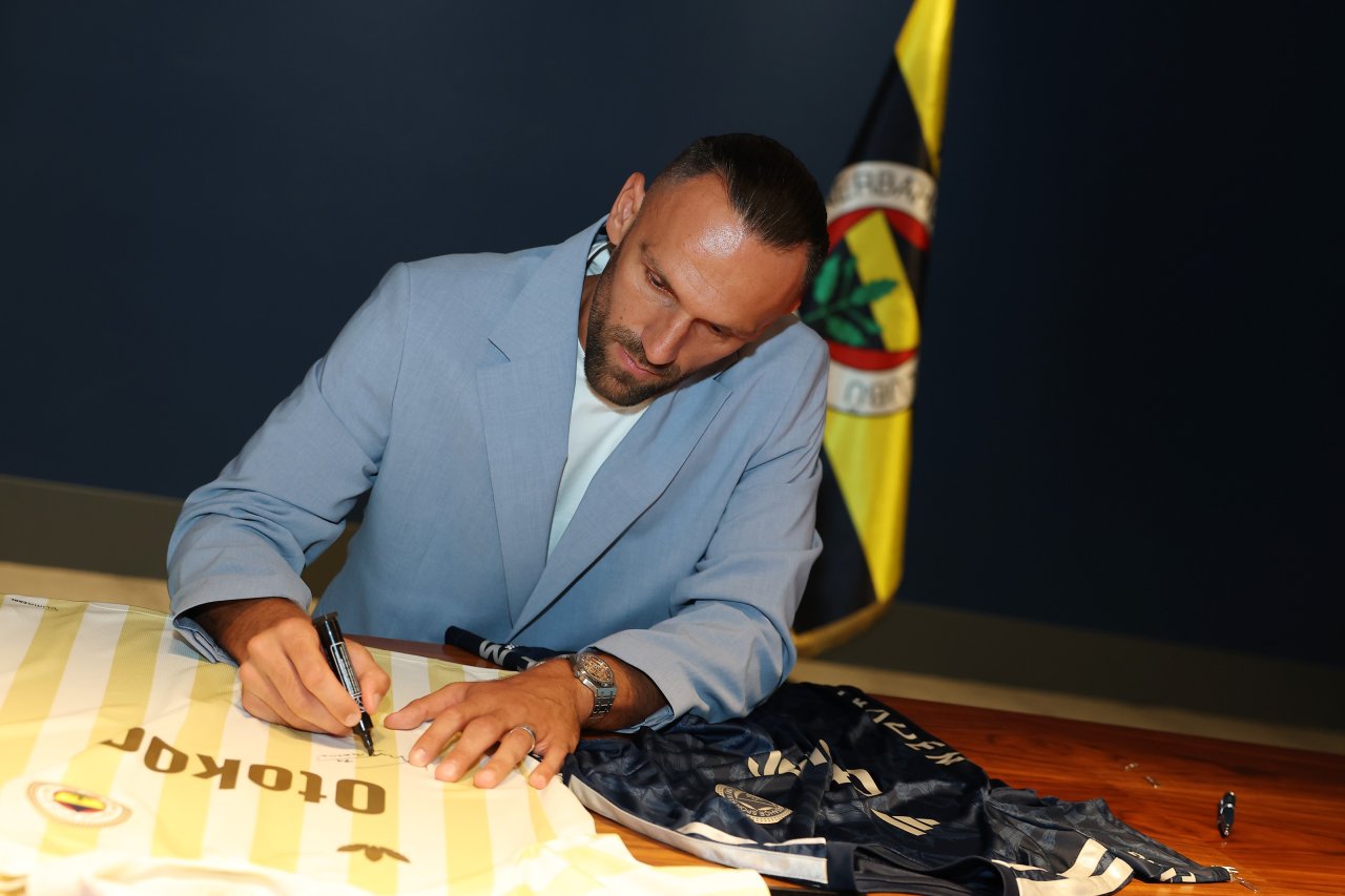 Vedat Muriqi Resmen  Fenerbahçe’de