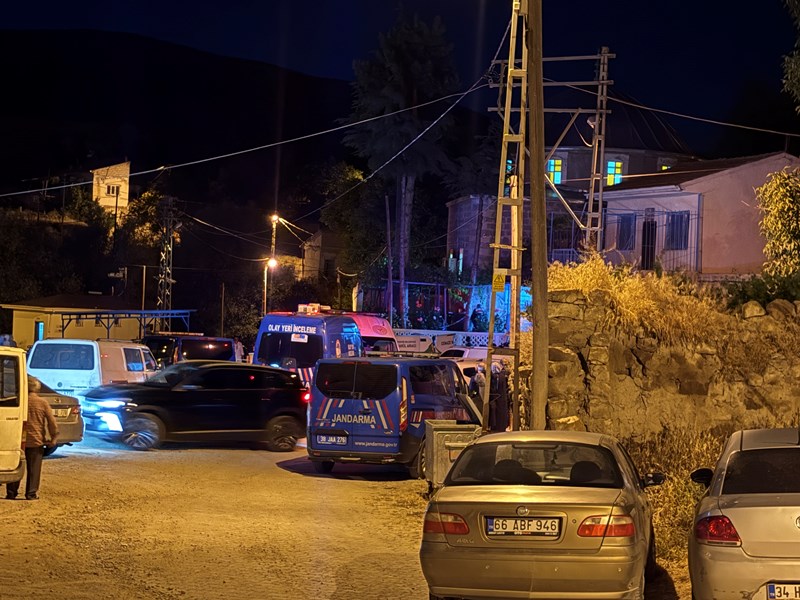 Cami Cemaatine Bıçaklı Saldırı: 2 Ölü!