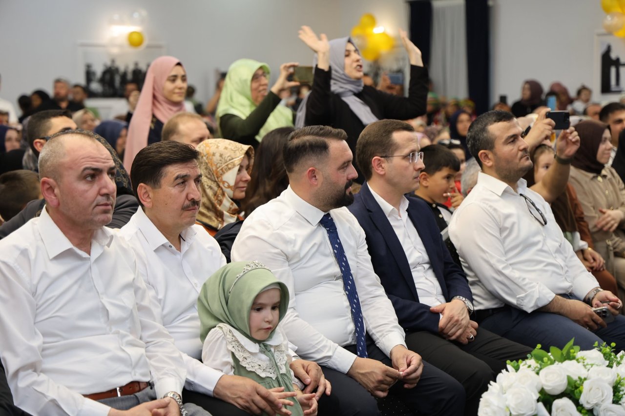 Dinar’da 4-6 Yaş Kur’an Kursları İçin Kapanış Programı Düzenlendi