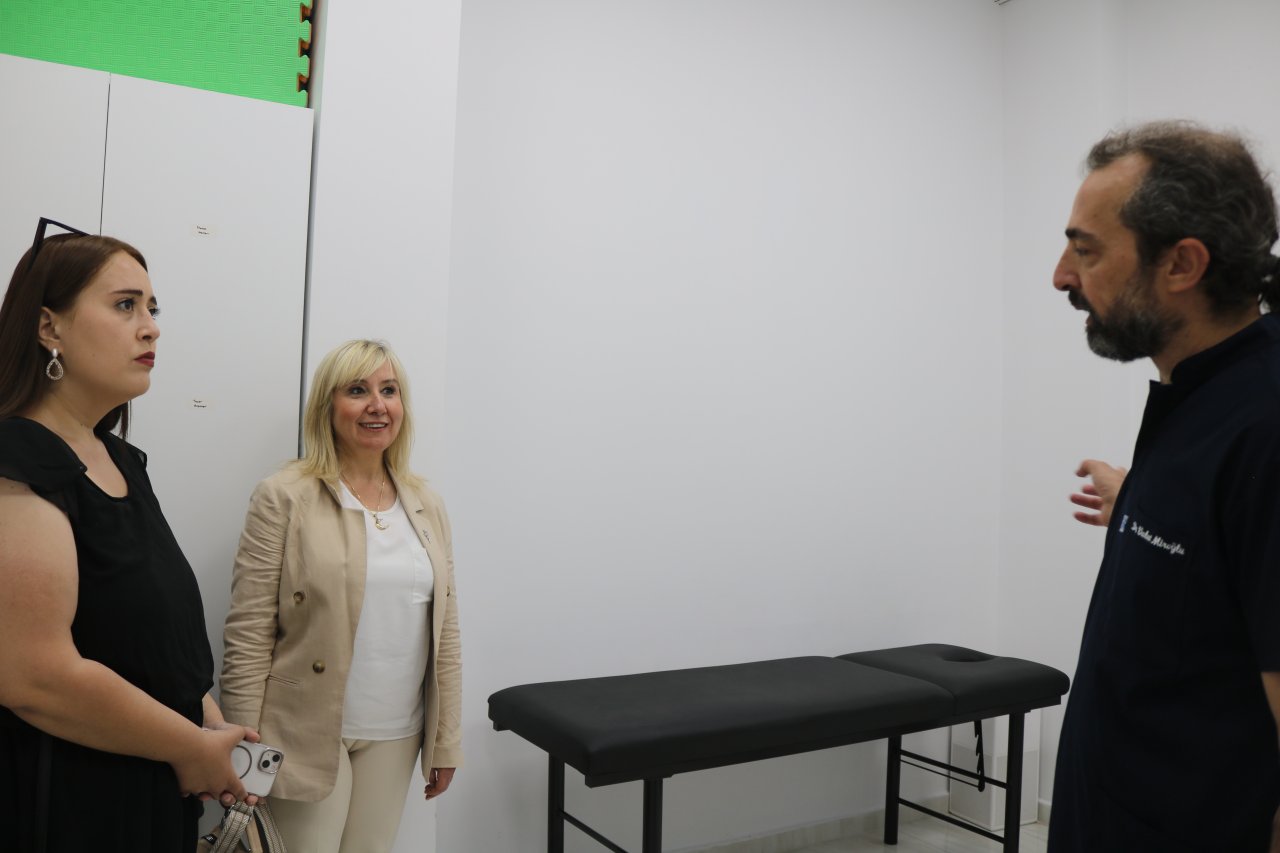 Dr. Valat Miroğlu Kliniğinin 1. Yılını, Davetlileriyle Kutladı