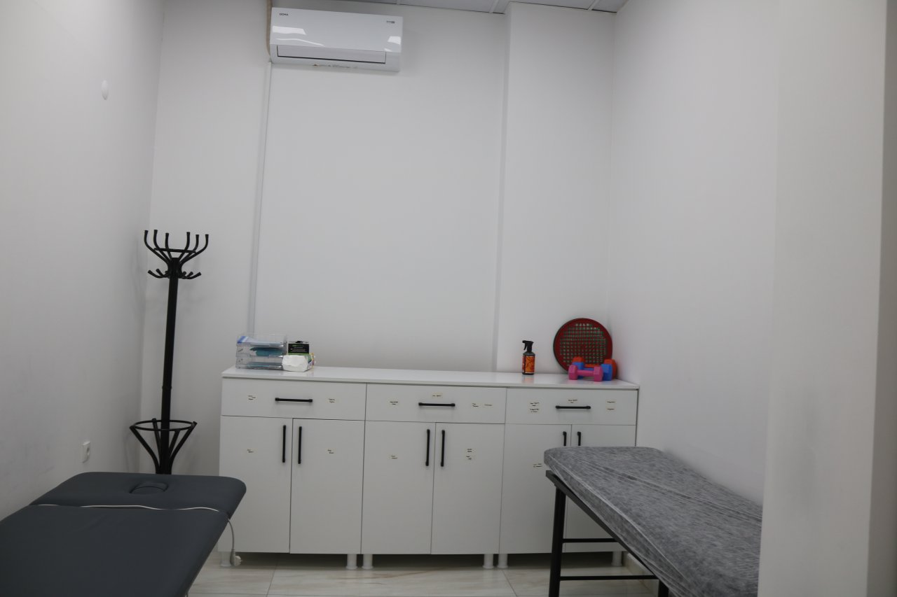 Dr. Valat Miroğlu Kliniğinin 1. Yılını, Davetlileriyle Kutladı