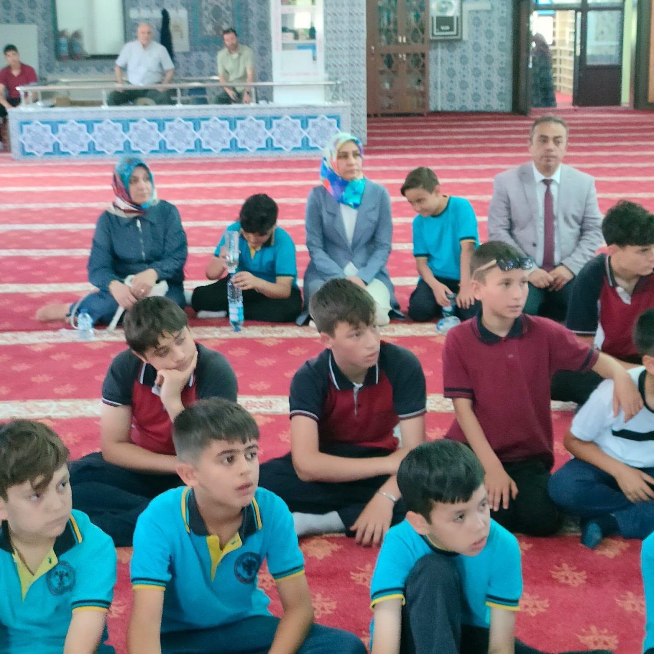 İmaret Camii’nde Yıl Sonu Şenlikleri Coşkusu: Çocuklar Manevi Değerlerle Buluştu