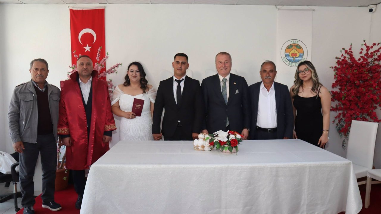 Milletvekili Olgun, Emre Serin ve Pınar Aysal’ın Nikâh Sevincine Ortak Oldu
