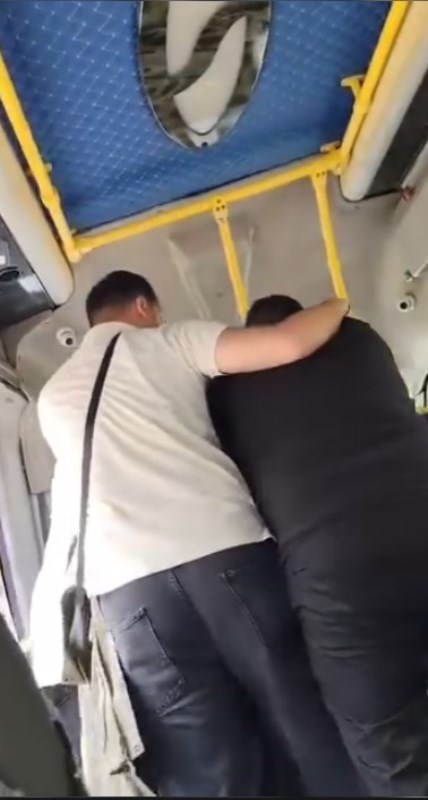 Minibüste 5 TL Tartışması Çıktı!