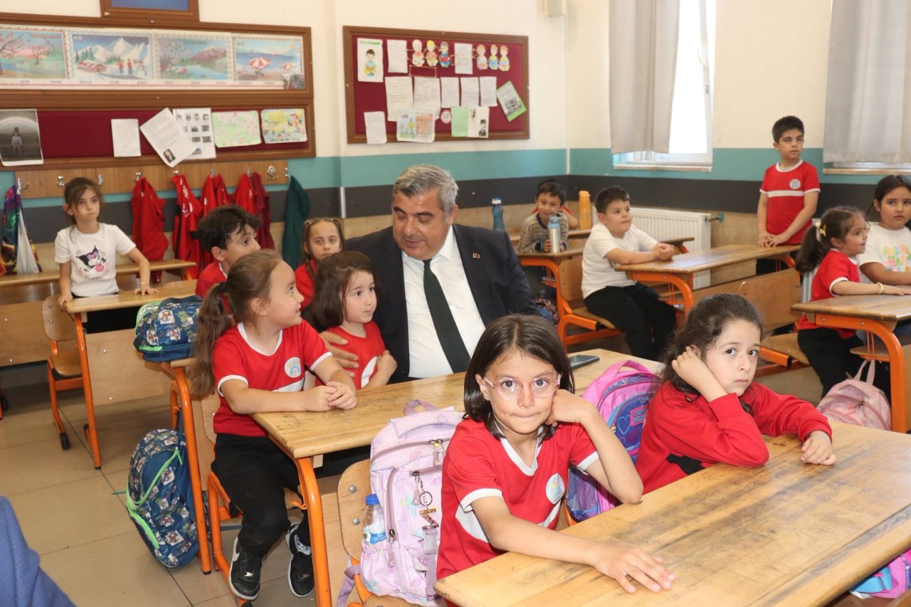 Müdür Sünnetci’den Hoca Ahmet Yesevi İlkokulu’na Ziyaret