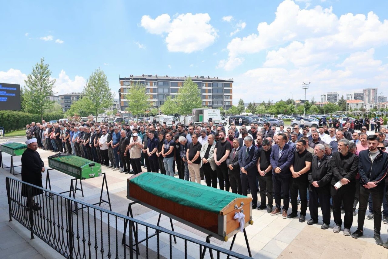 Vali Naci Aktaş, Burak Akman’ın Cenaze Törenine Katıldı
